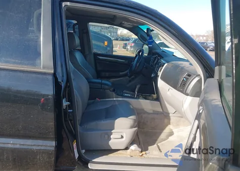 2004 Toyota 4Runner Limited V8 from USA, damaged, VIN JTEBT17R940032120